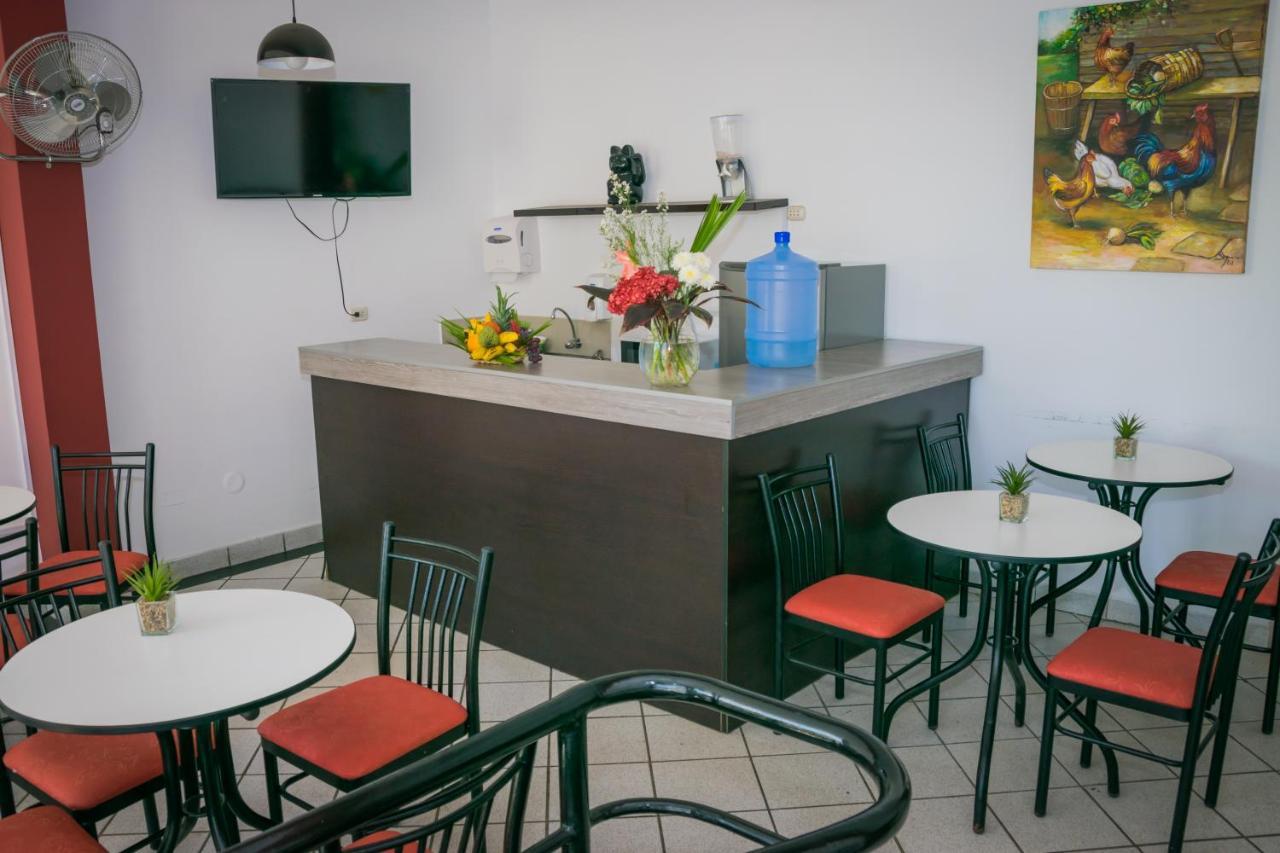 Hostal "Centrika" Tarapoto Exteriér fotografie