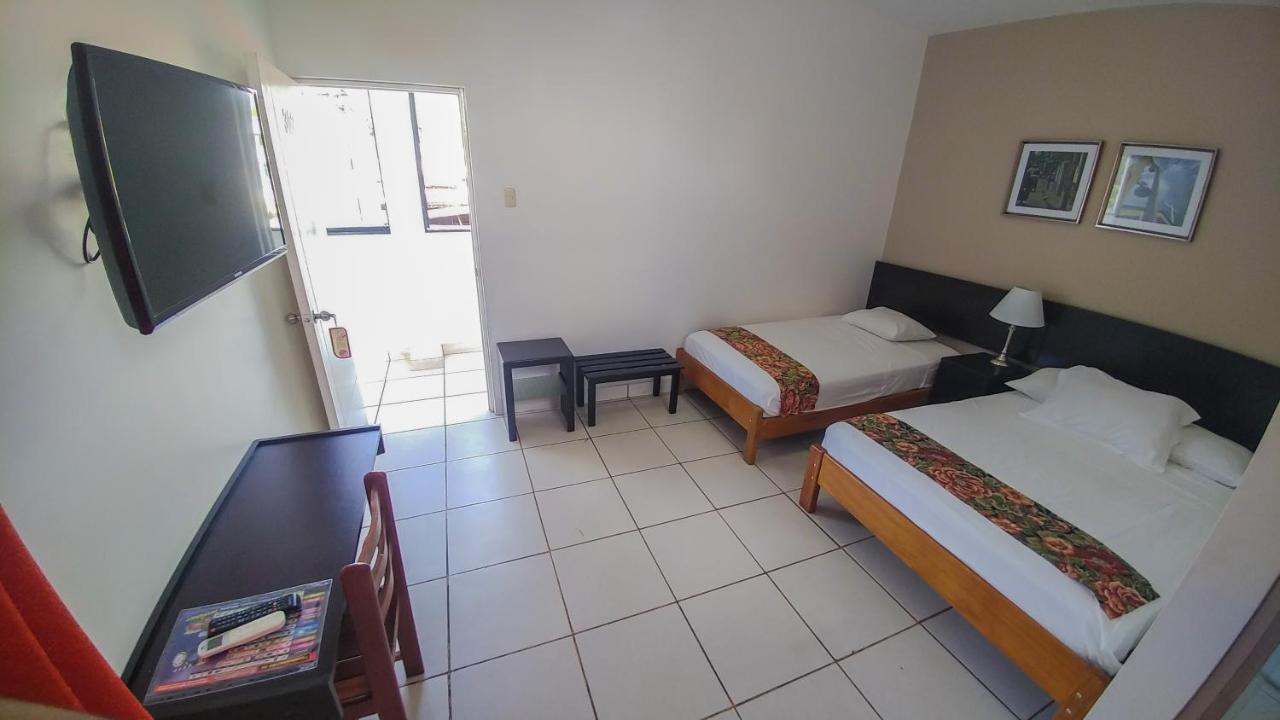 Hostal "Centrika" Tarapoto Exteriér fotografie
