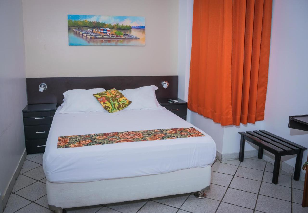 Hostal "Centrika" Tarapoto Exteriér fotografie