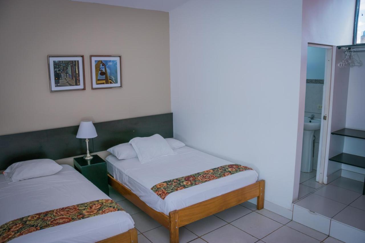Hostal "Centrika" Tarapoto Exteriér fotografie