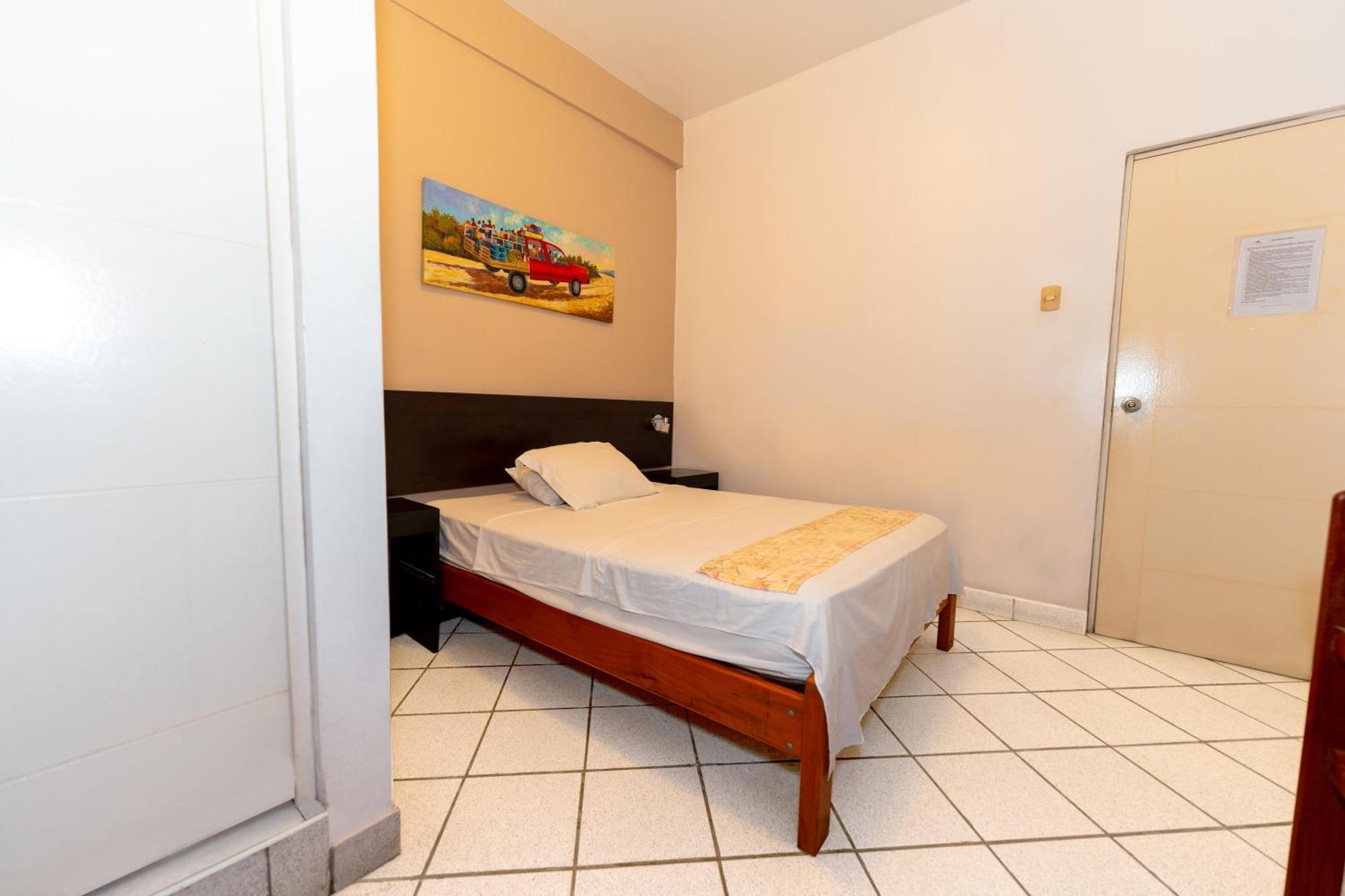 Hostal "Centrika" Tarapoto Exteriér fotografie